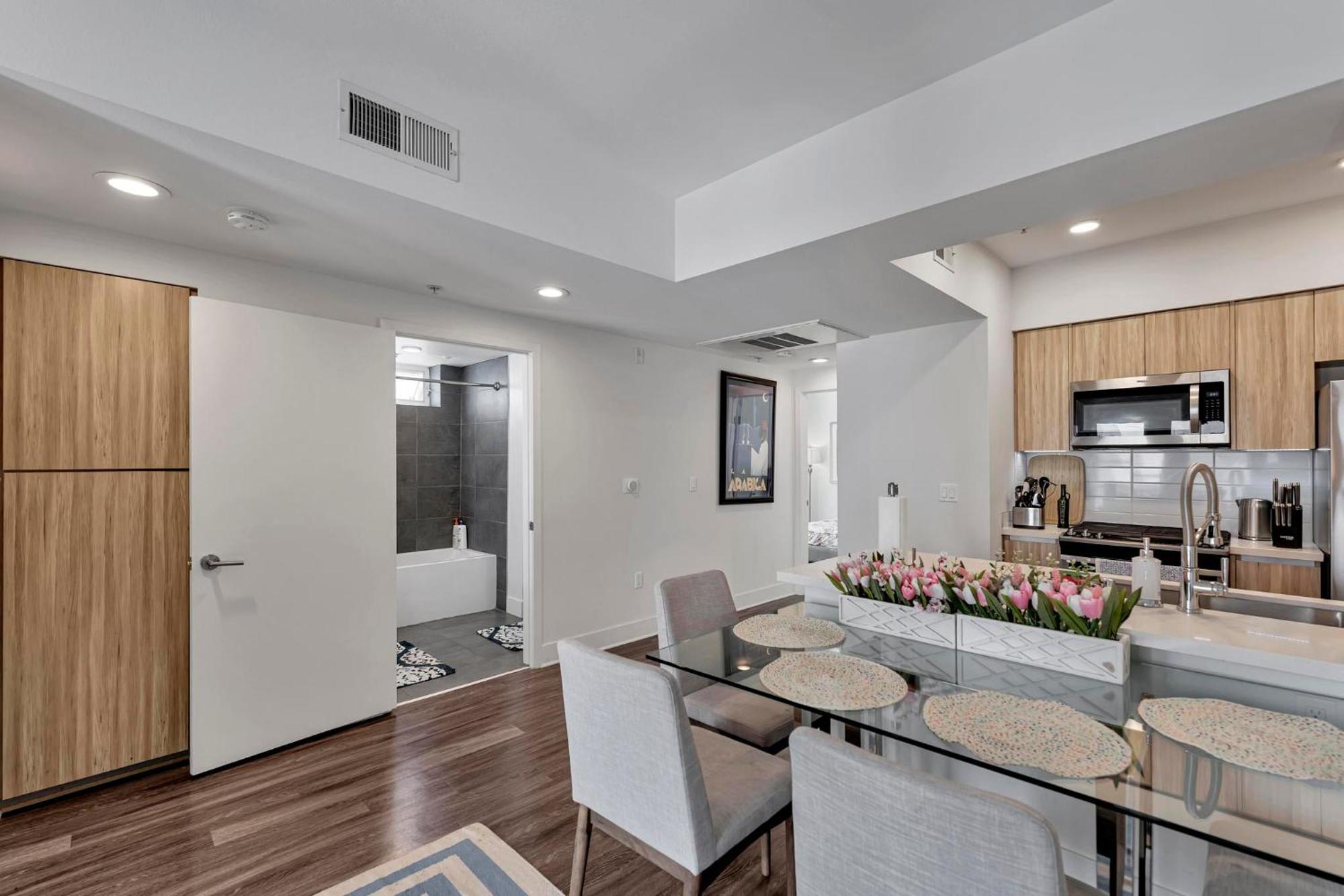 7 Large Down Town Santa Monica Apartment Los Ángeles Exterior foto