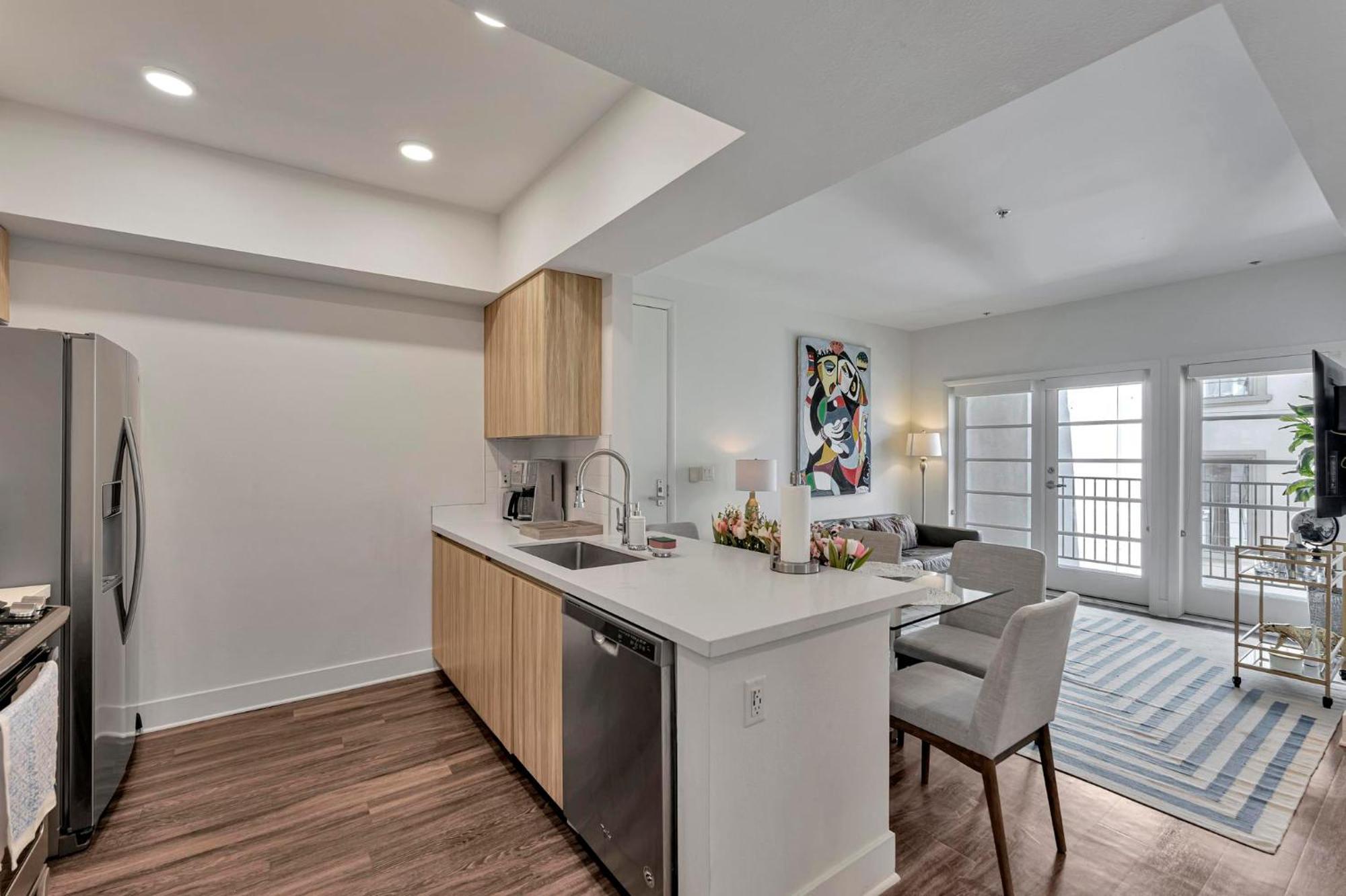 7 Large Down Town Santa Monica Apartment Los Ángeles Exterior foto